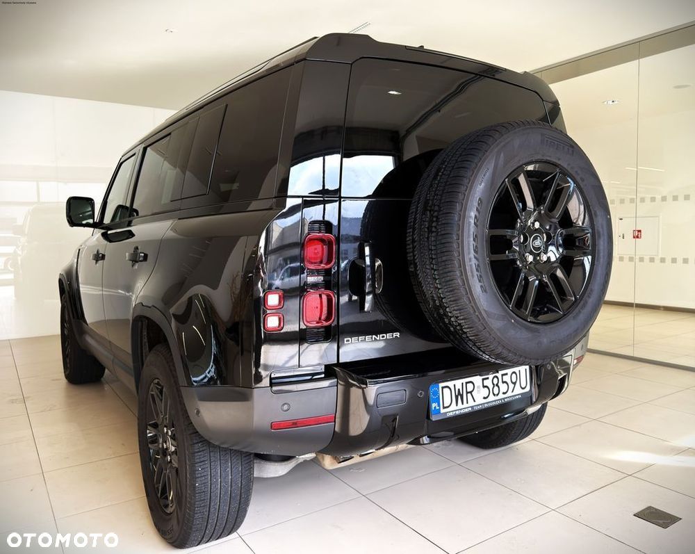 Land Rover Defender - 8