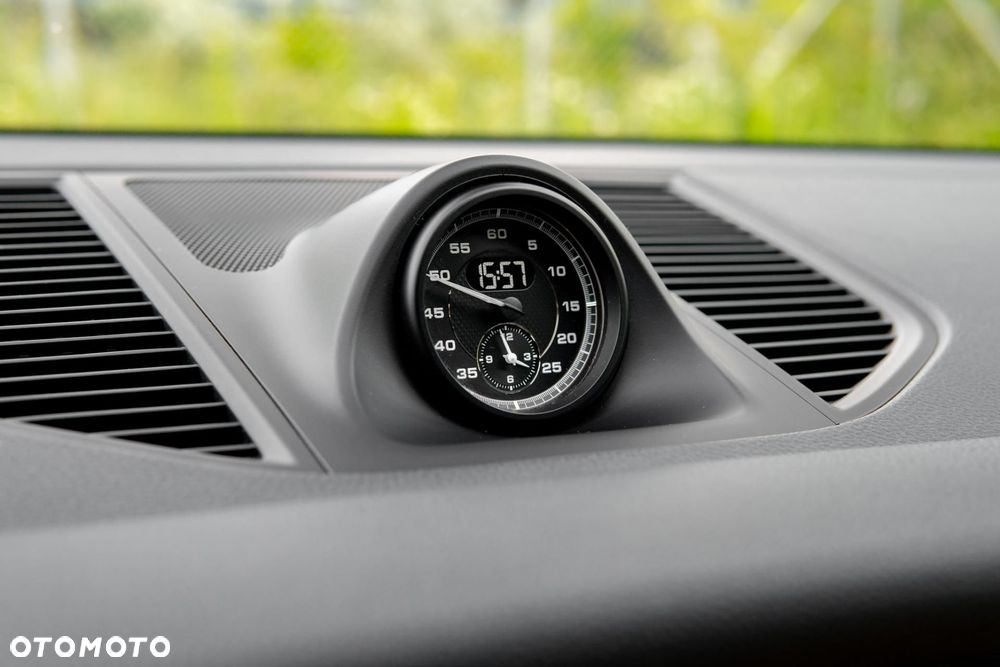 Porsche Macan Standard - 35