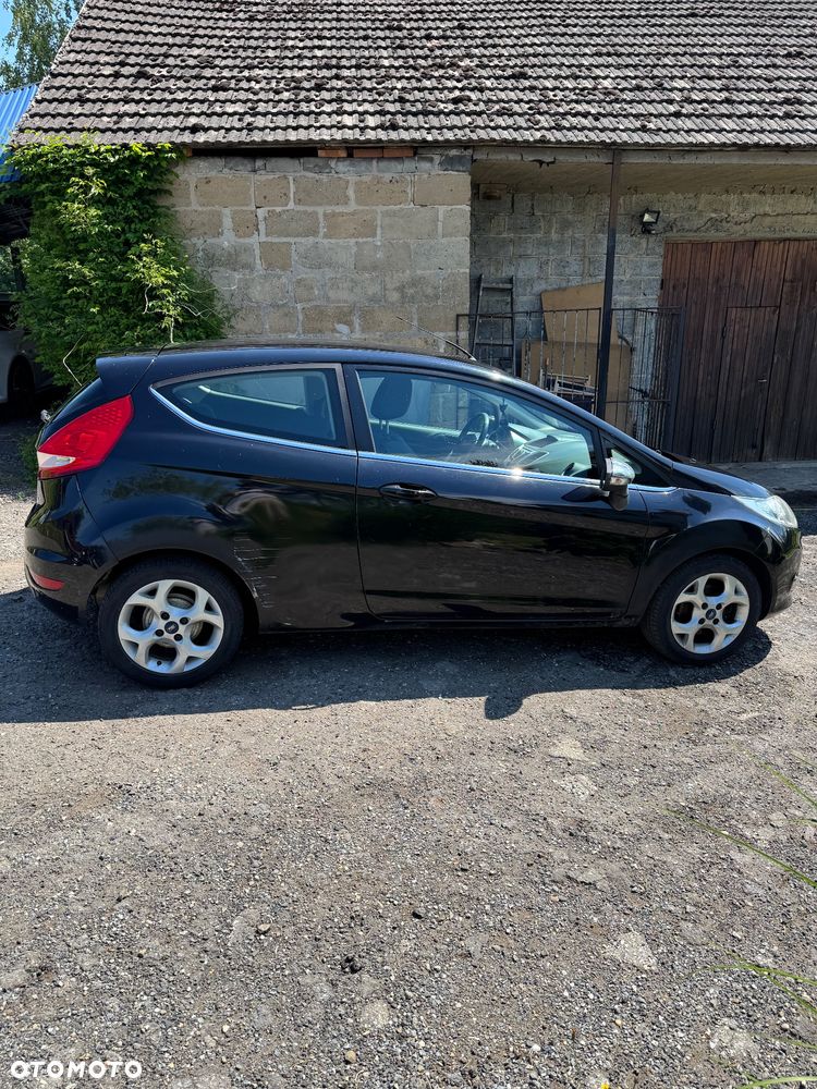 Ford Fiesta 1.4 Trend - 8
