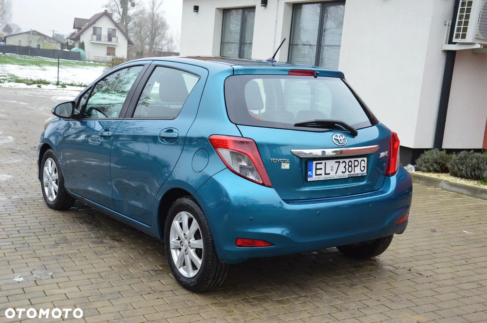 Toyota Yaris - 10