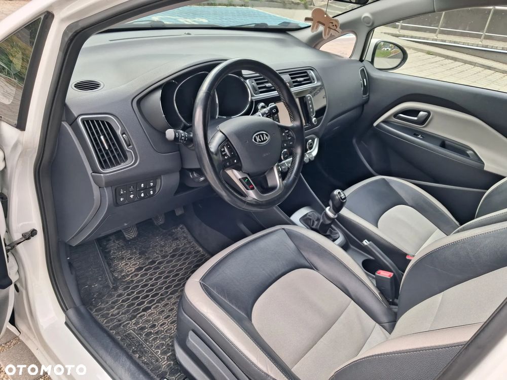 Kia Rio - 9