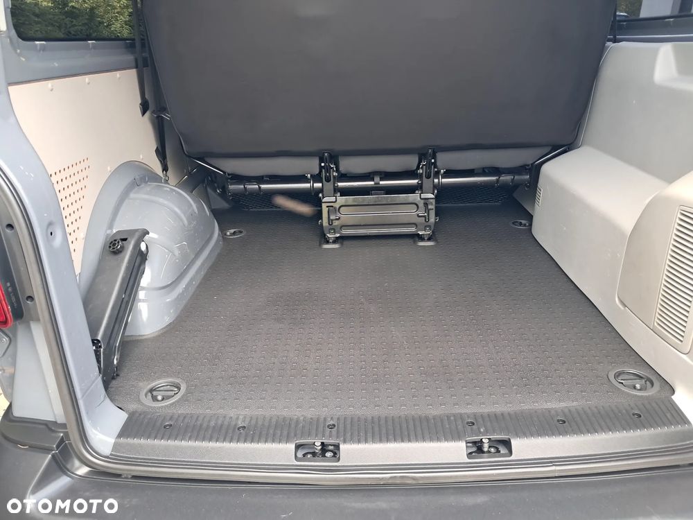 Volkswagen Transporter T6 TDI L2H1 - 18