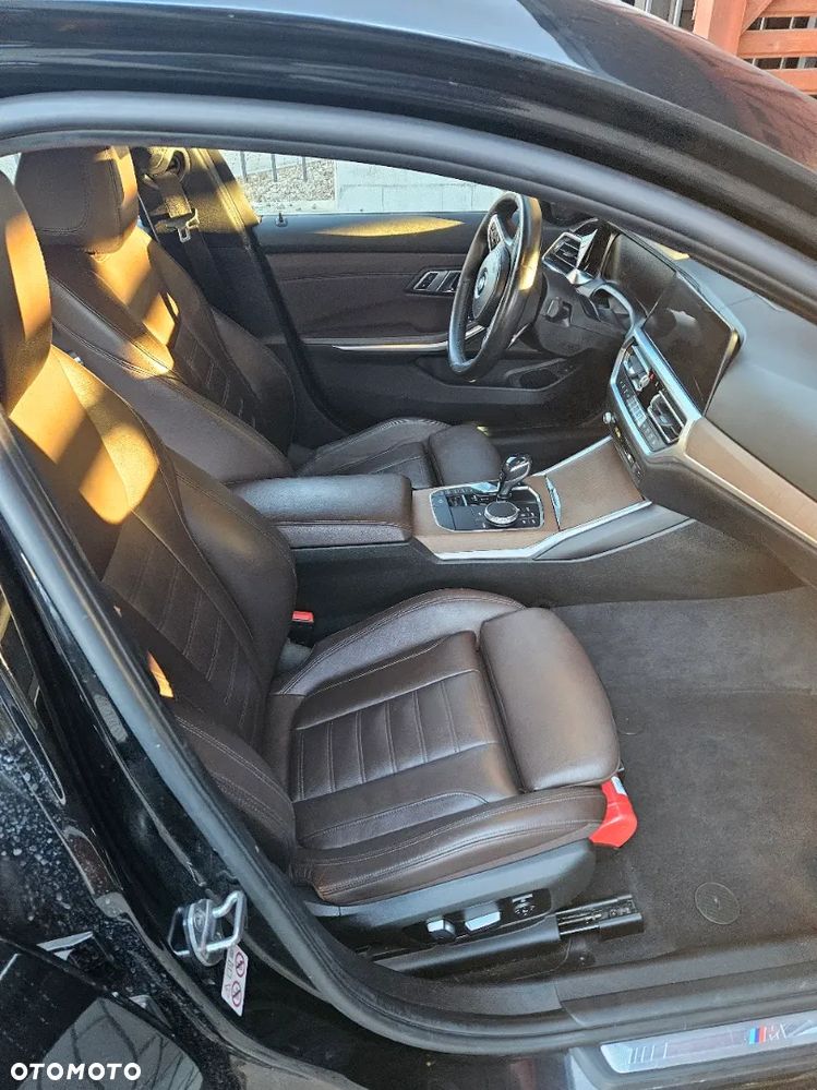 BMW Seria 3 330i M Sport sport - 11