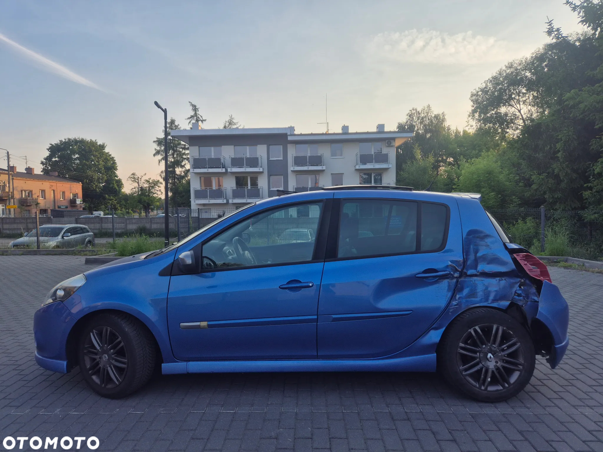 Renault Clio 1.6 16V GT - 18