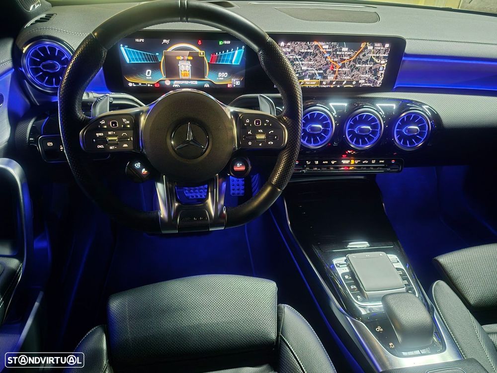 Mercedes-Benz CLA 35 AMG - 45