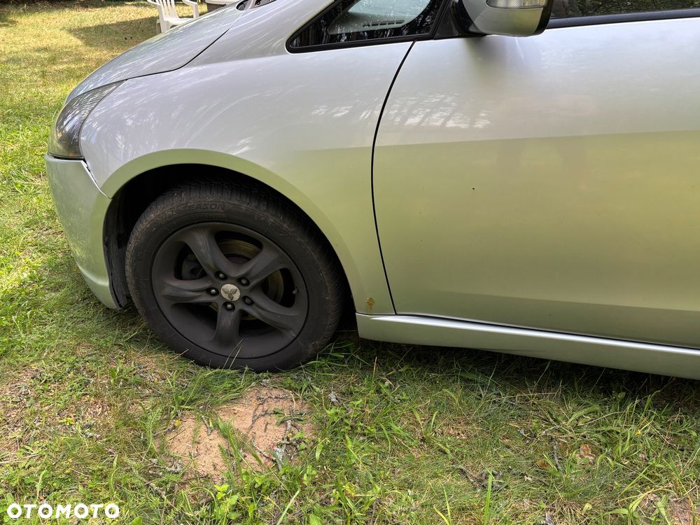 Mitsubishi Grandis - 10