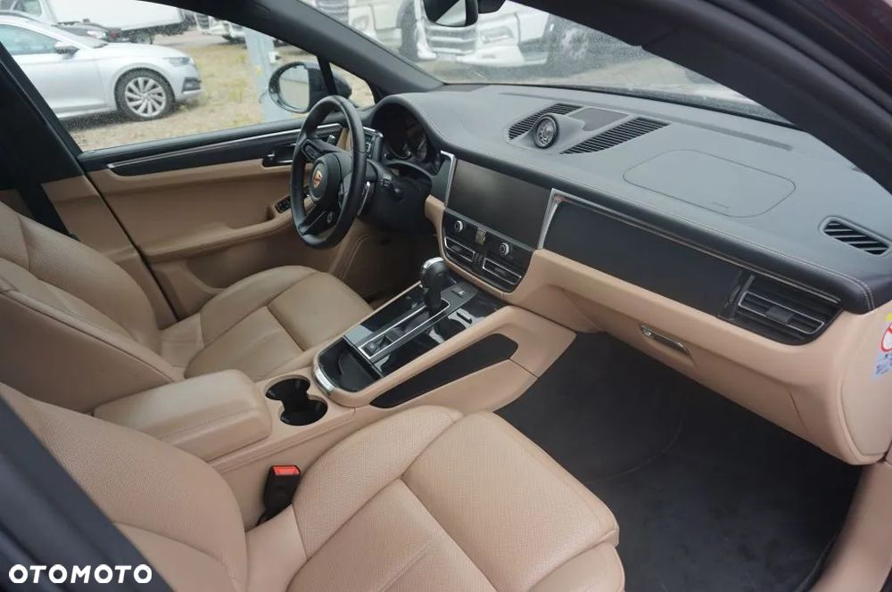 Porsche Macan T - 9