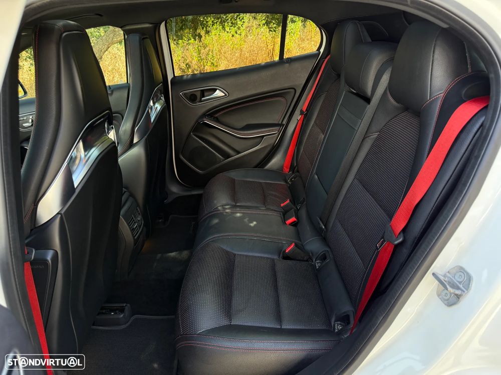 Mercedes-Benz GLA 45 AMG 4-Matic - 26