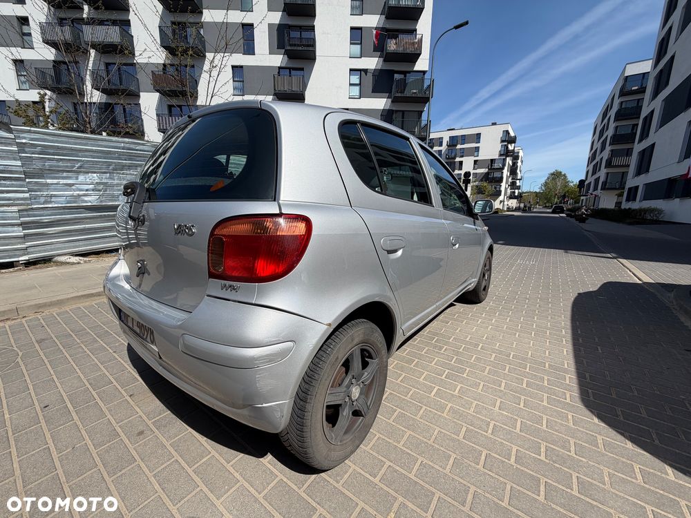 Toyota Yaris 1.3 VVT-i Sol - 8