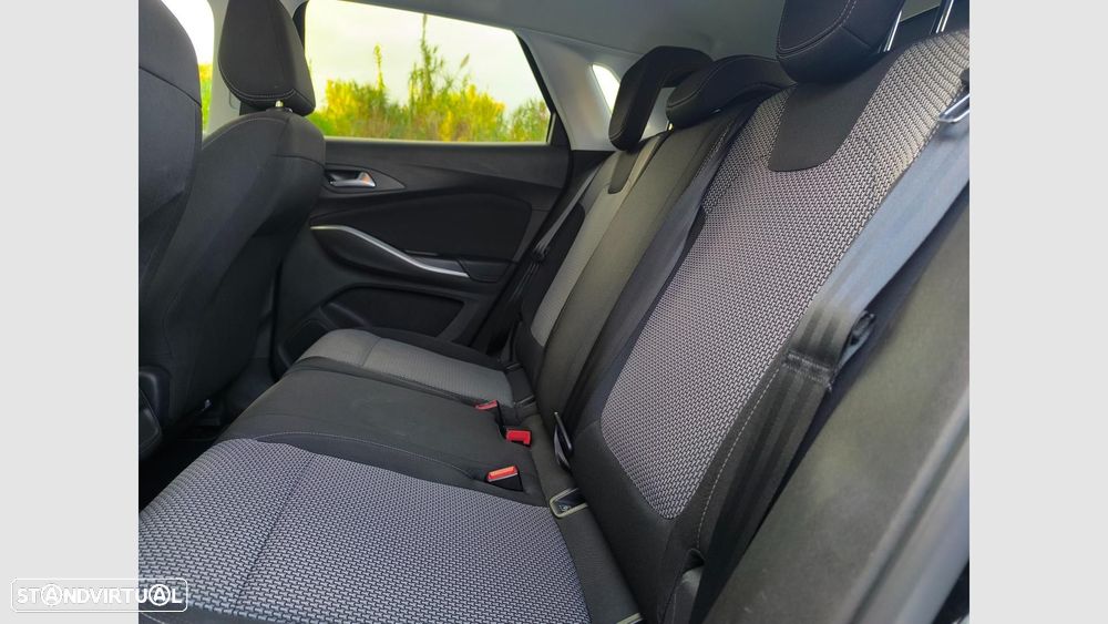 Opel Grandland X 1.2 T Business Edition - 13