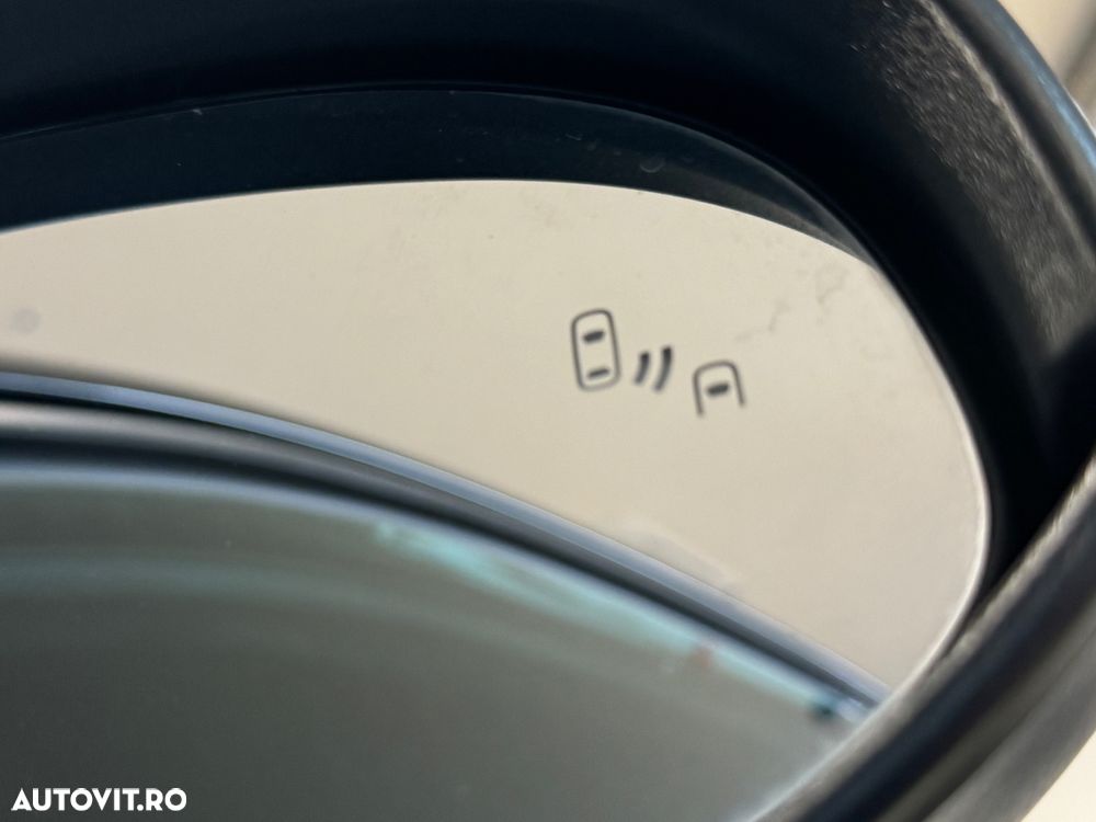 Toyota C-HR Hybrid Style Selection - 24