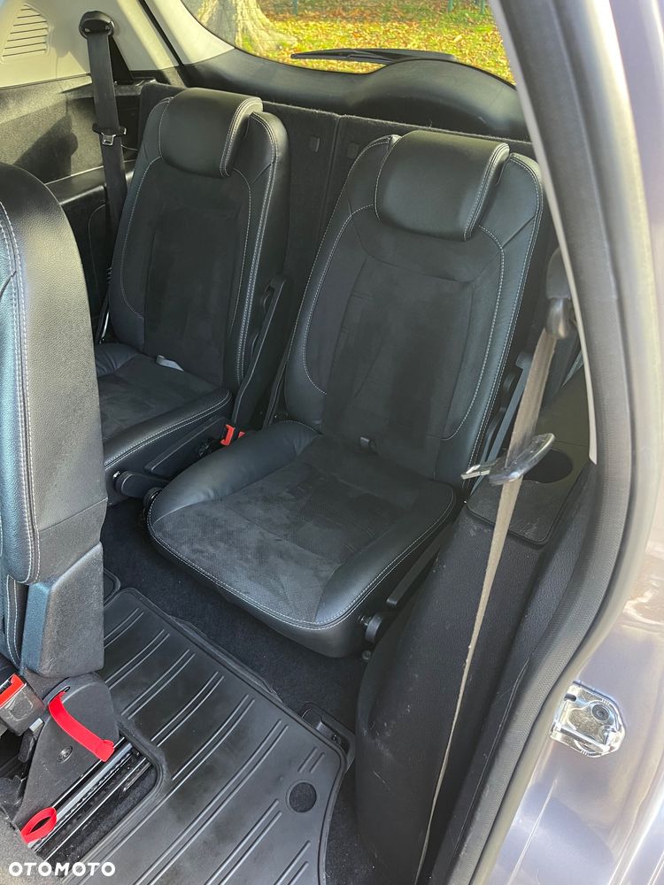 Ford S-Max - 14