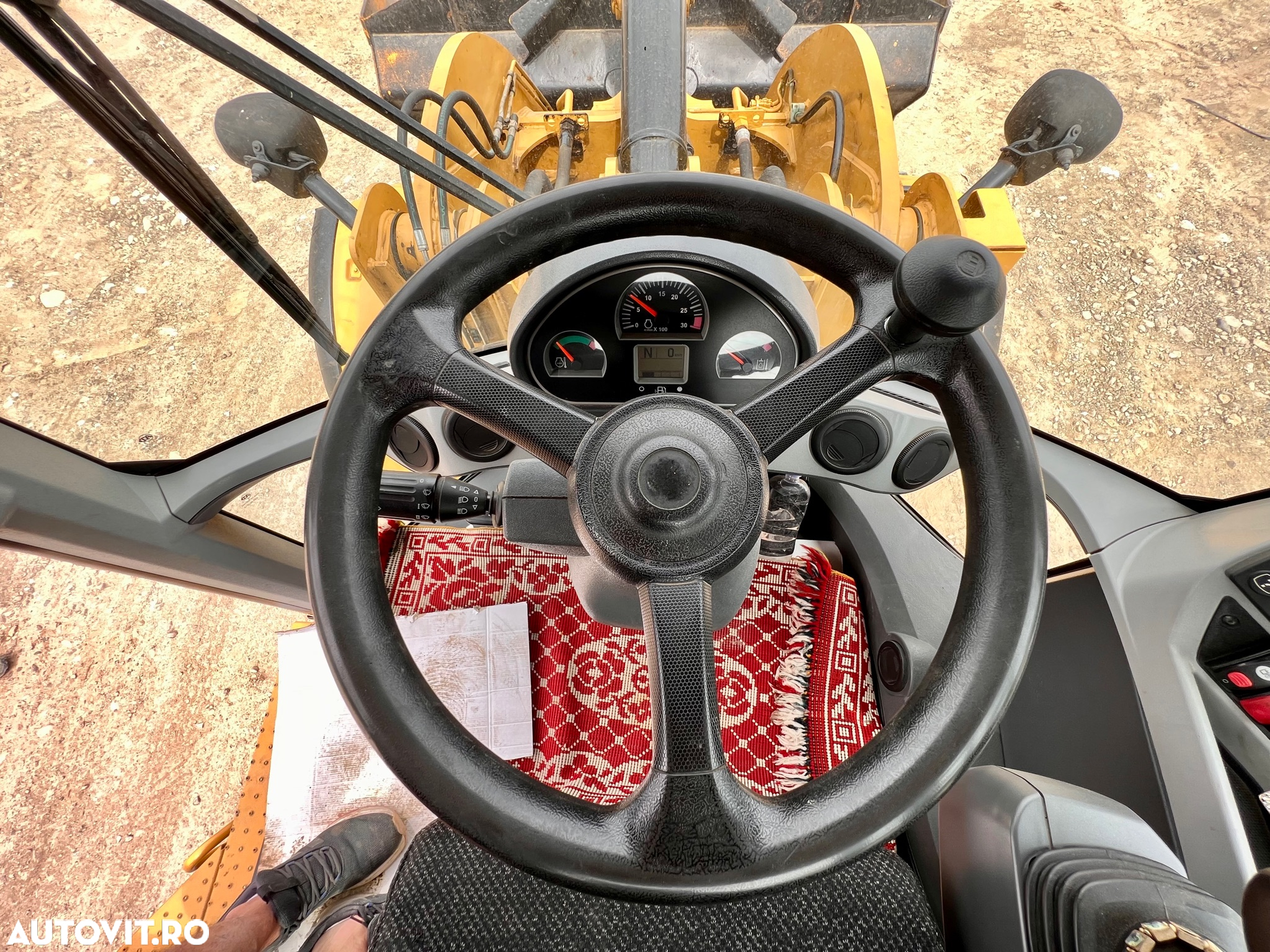 Caterpillar 930k - 12