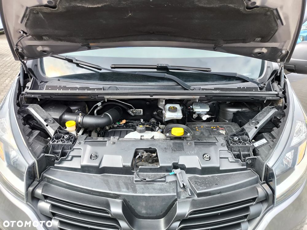 Renault Trafic - 21