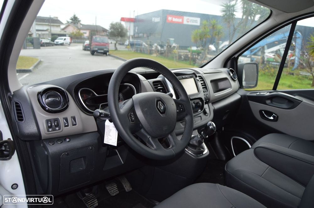Renault Trafic Outro - 12