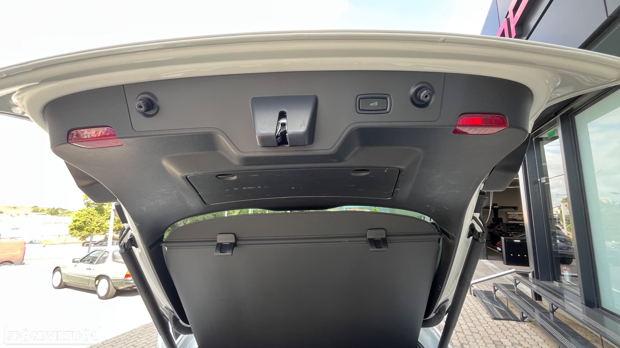 Porsche Panamera Sport Turismo 4 E-Hybrid - 16