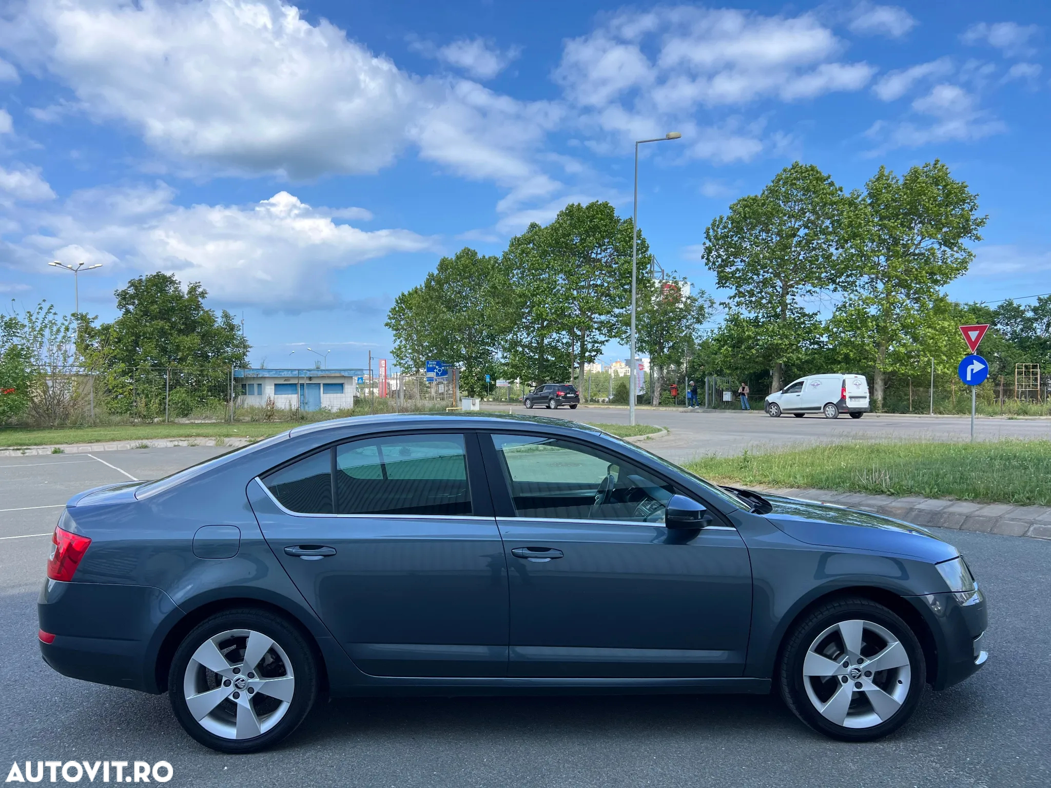 Skoda Octavia 1.6 TDI Ambition - 22