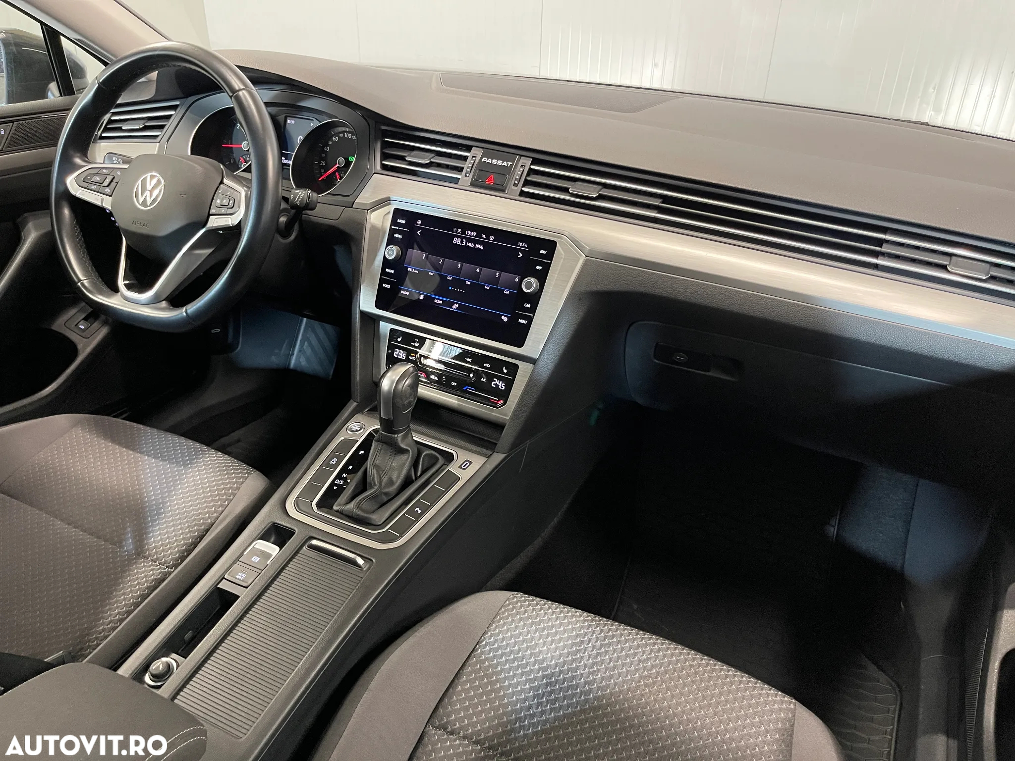 Volkswagen Passat Variant 2.0 TDI DSG Advance - 8