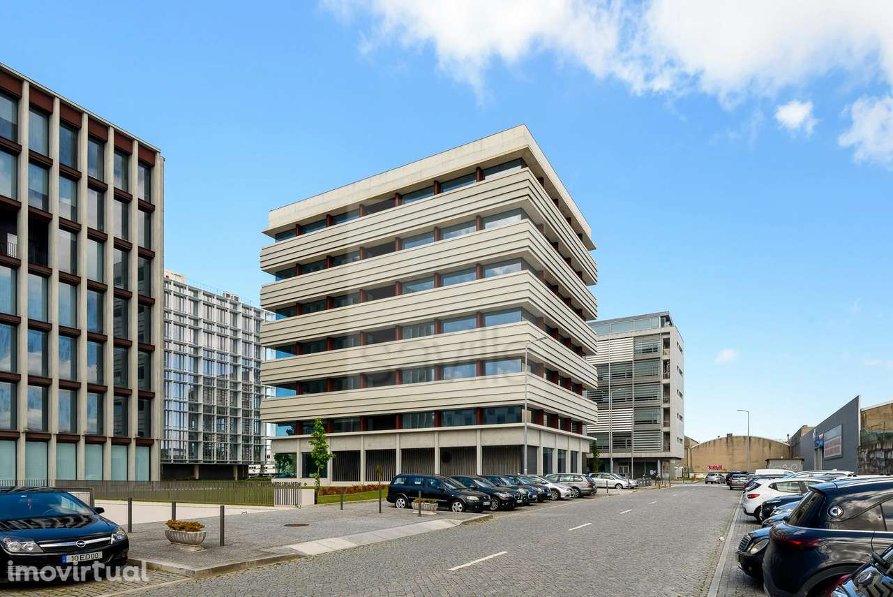 Nicolau d'Almeida Offices - Grande imagem: 2/20