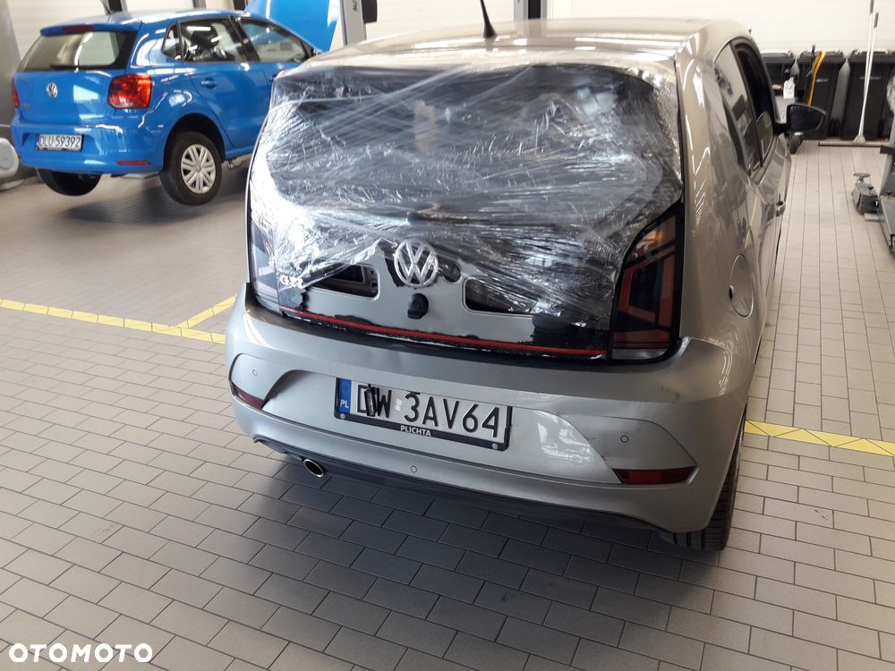 Volkswagen up! 1.0 TSI GTI - 38