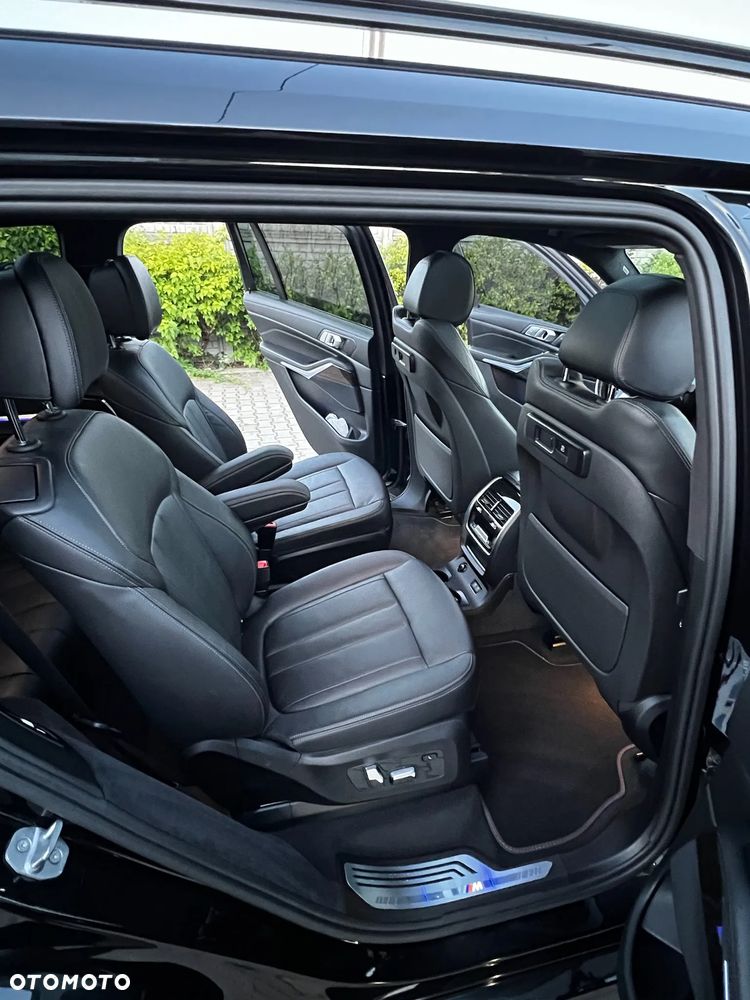 BMW X7 xDrive40i - 9