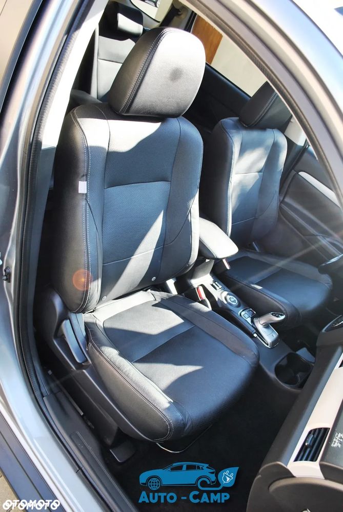 Mitsubishi Outlander Instyle NAVI + - 14