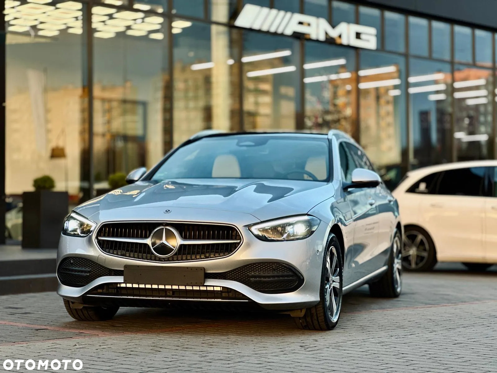Mercedes-Benz Klasa C 300 de PHEV 4-Matic Avantgarde - 9
