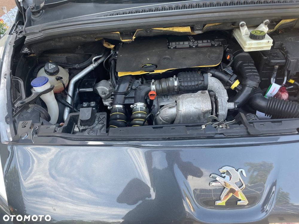 Peugeot 5008 1.6 BlueHDi Style 7os - 10
