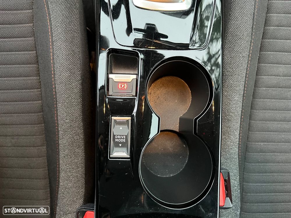 Peugeot e-2008 50 kWh Active Pack - 33