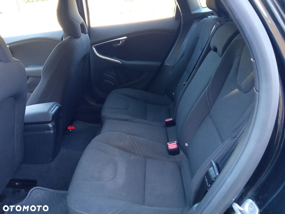 Volvo V40 D2 Kinetic - 14