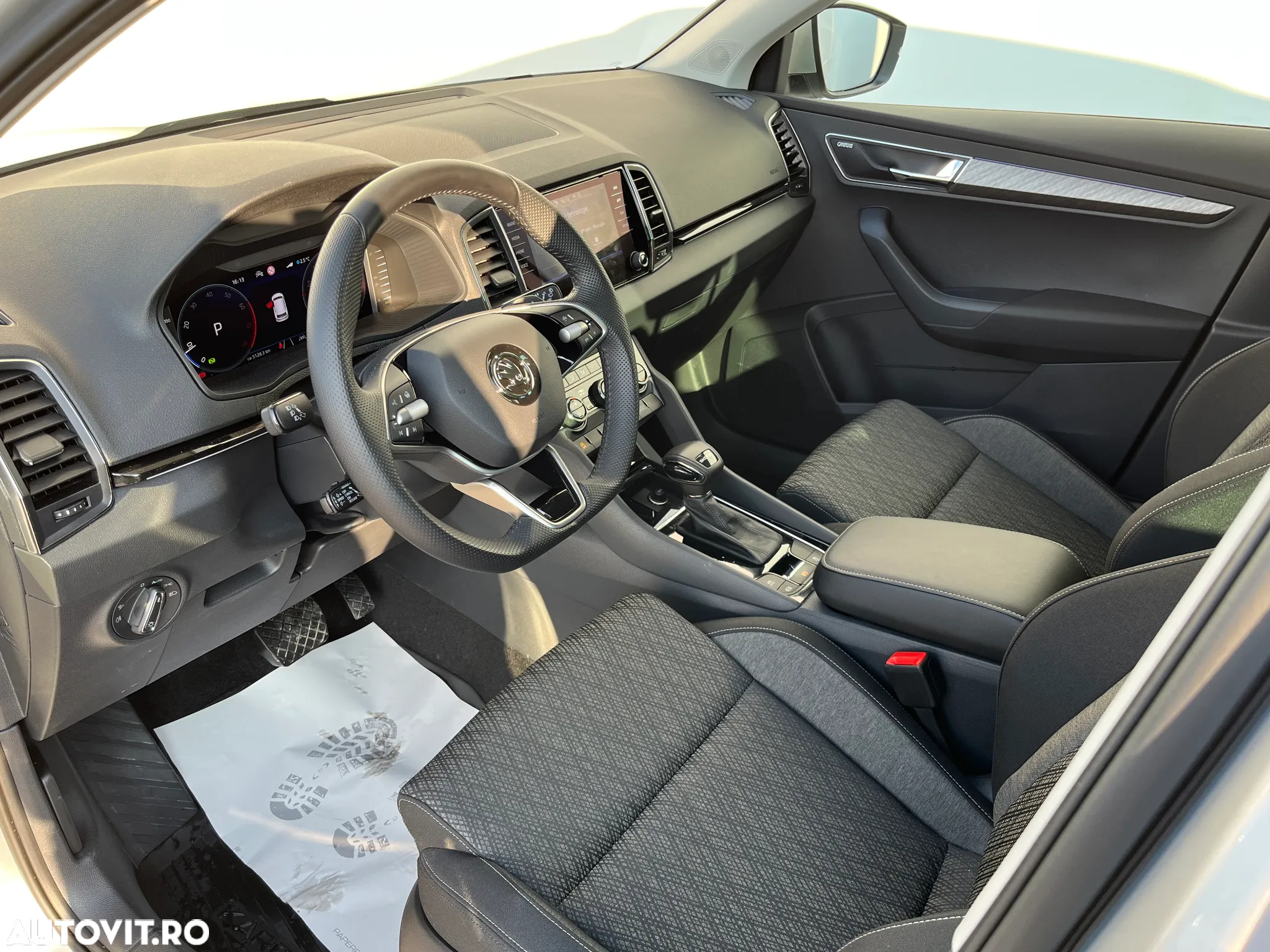 Skoda Karoq 1.5 TSI DSG Selection - 6