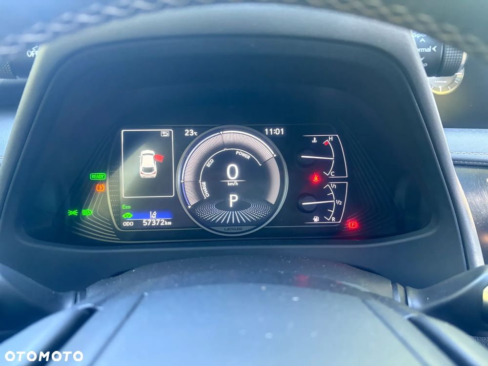 Lexus UX - 4
