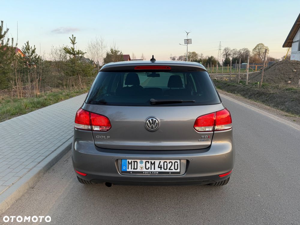 Volkswagen Golf 1.6 TDI DPF BlueMotion Technology Team - 18