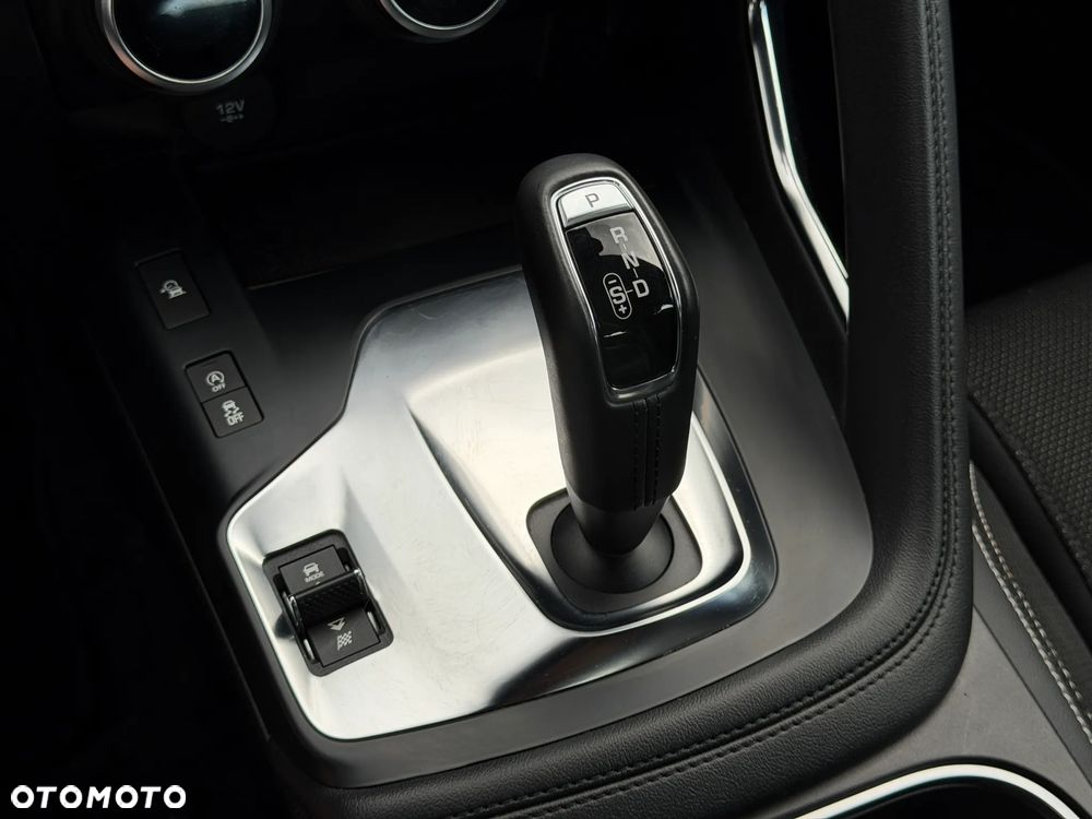 Jaguar E-Pace P200 AWD R-Dynamic - 23