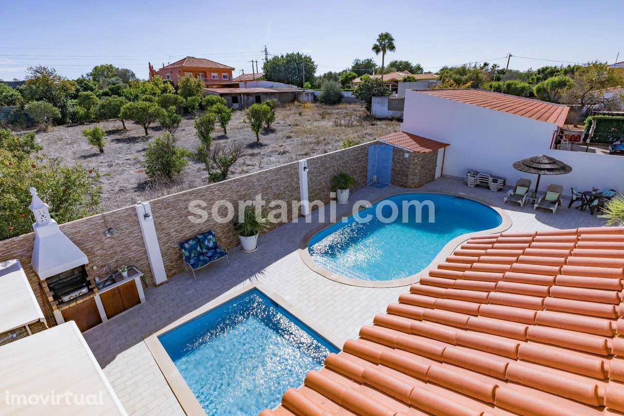 Moradia Isolada T4+1 Venda em Quarteira,Loulé - Grande imagem: 3/36