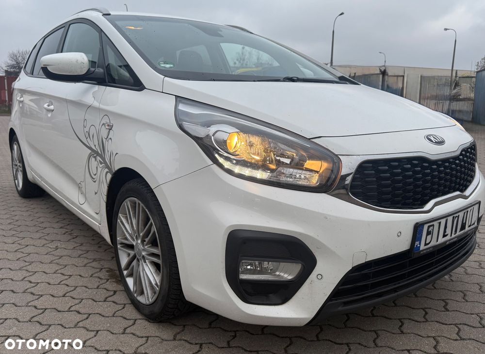 Kia Carens 1.7 CRDi 141 Dream Team Edition - 1