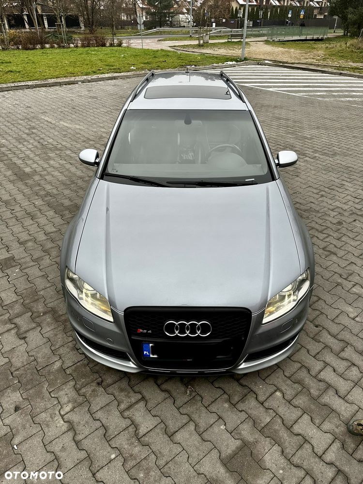 Audi RS4 Avant - 5