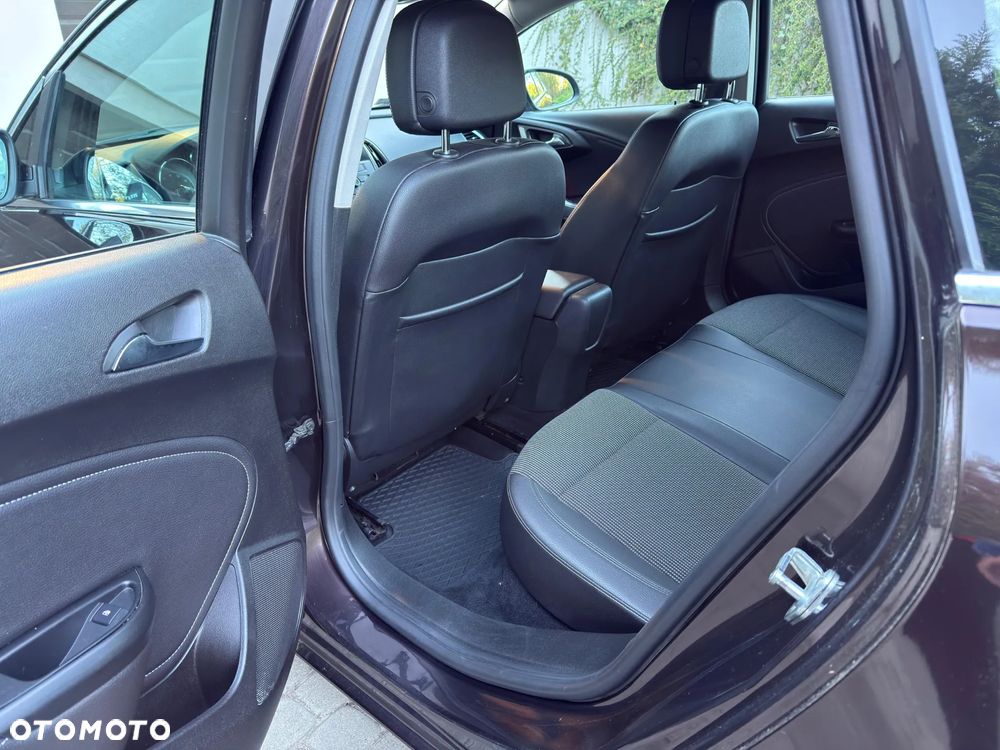 Opel Astra 1.4 T Cosmo - 7