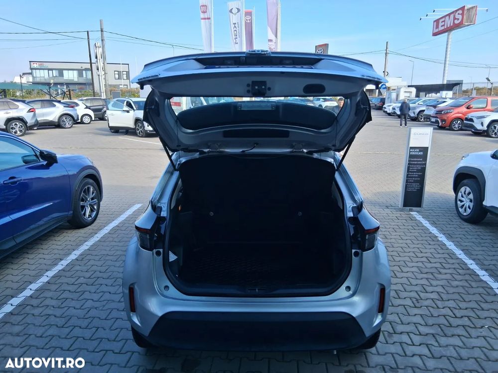 Toyota Yaris Cross 1.5 VVT-i HSD 4x2 Dynamic - 6
