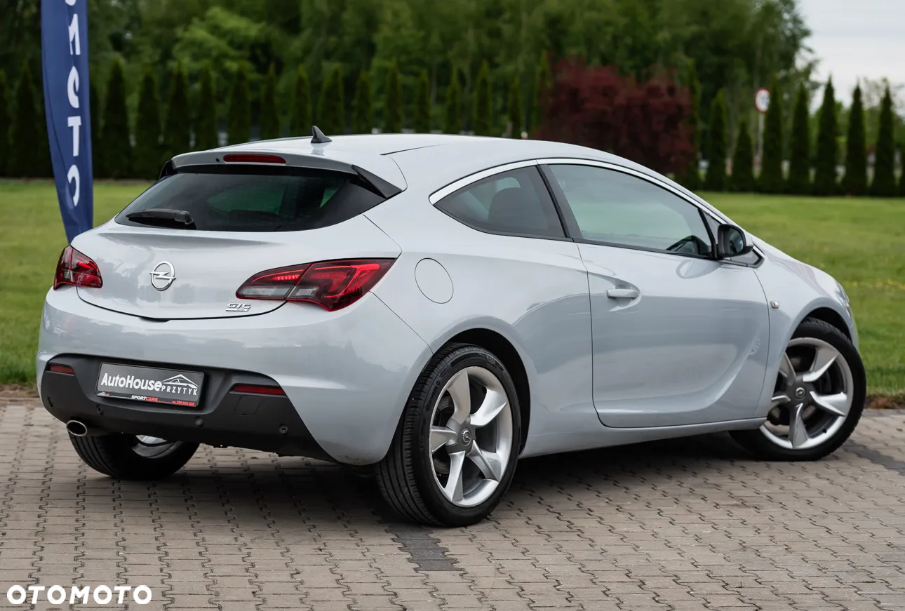 Opel Astra GTC 1.4 Turbo - 11