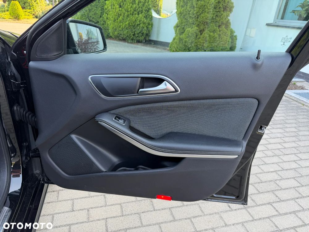 Mercedes-Benz Klasa A 180 CDI Autotronic Elegance Special Edition - 15