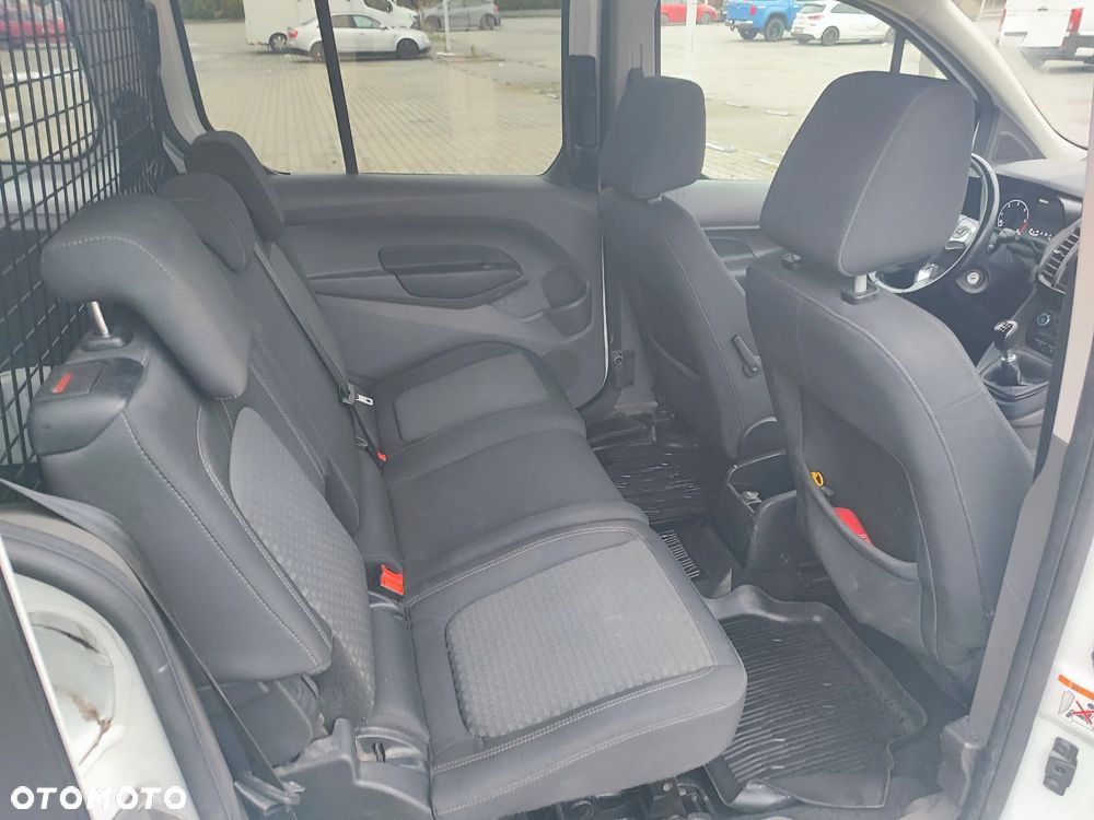Ford Transit Connect - 12