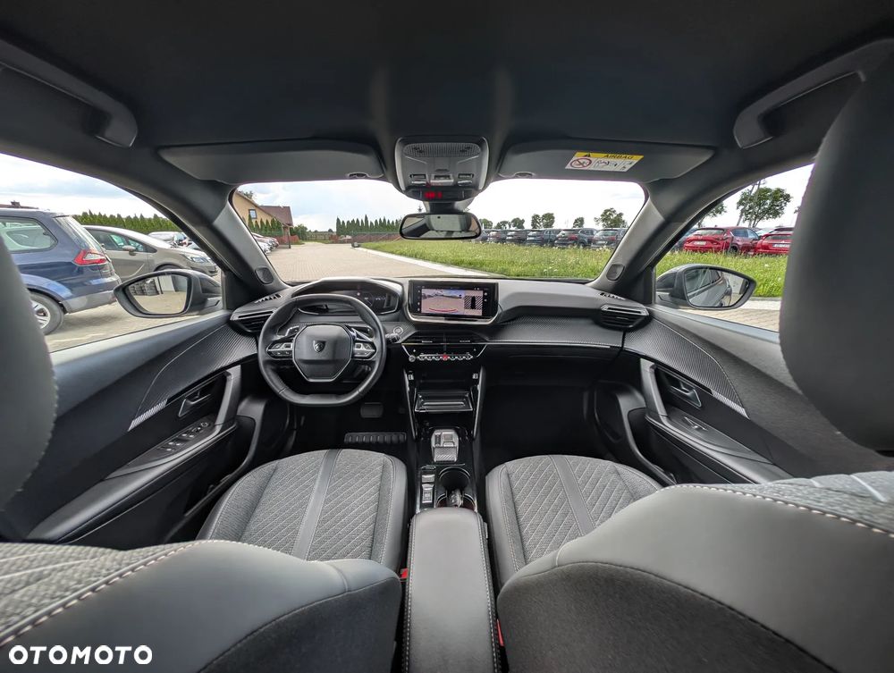 Peugeot 2008 PureTech 130 EAT8 Allure - 26