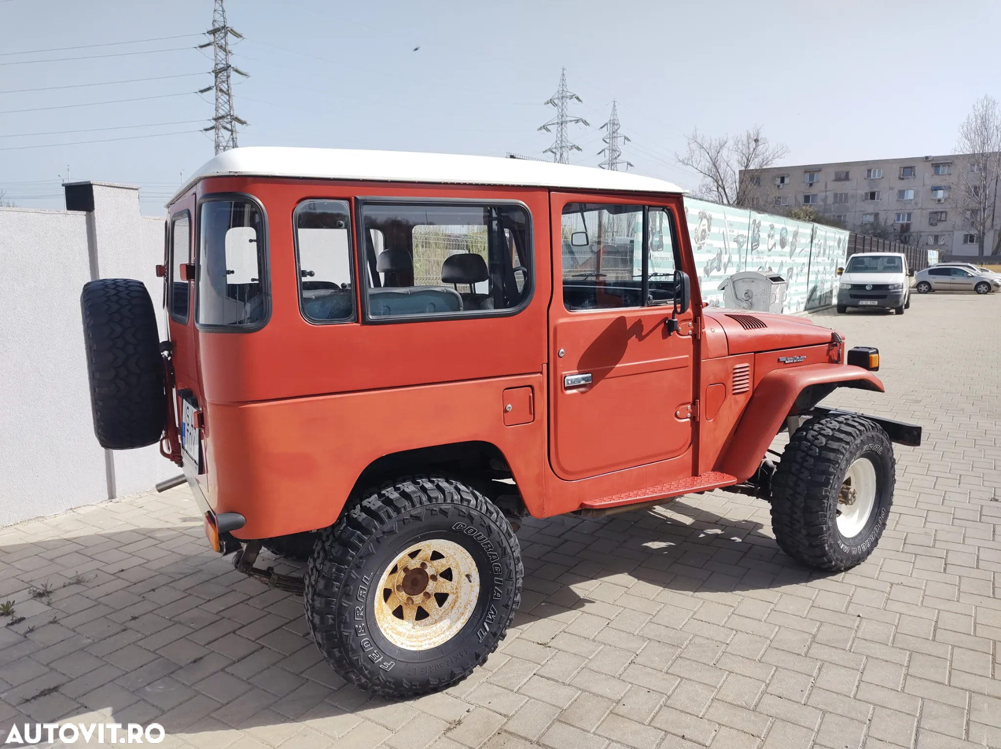 Toyota Land Cruiser - 2