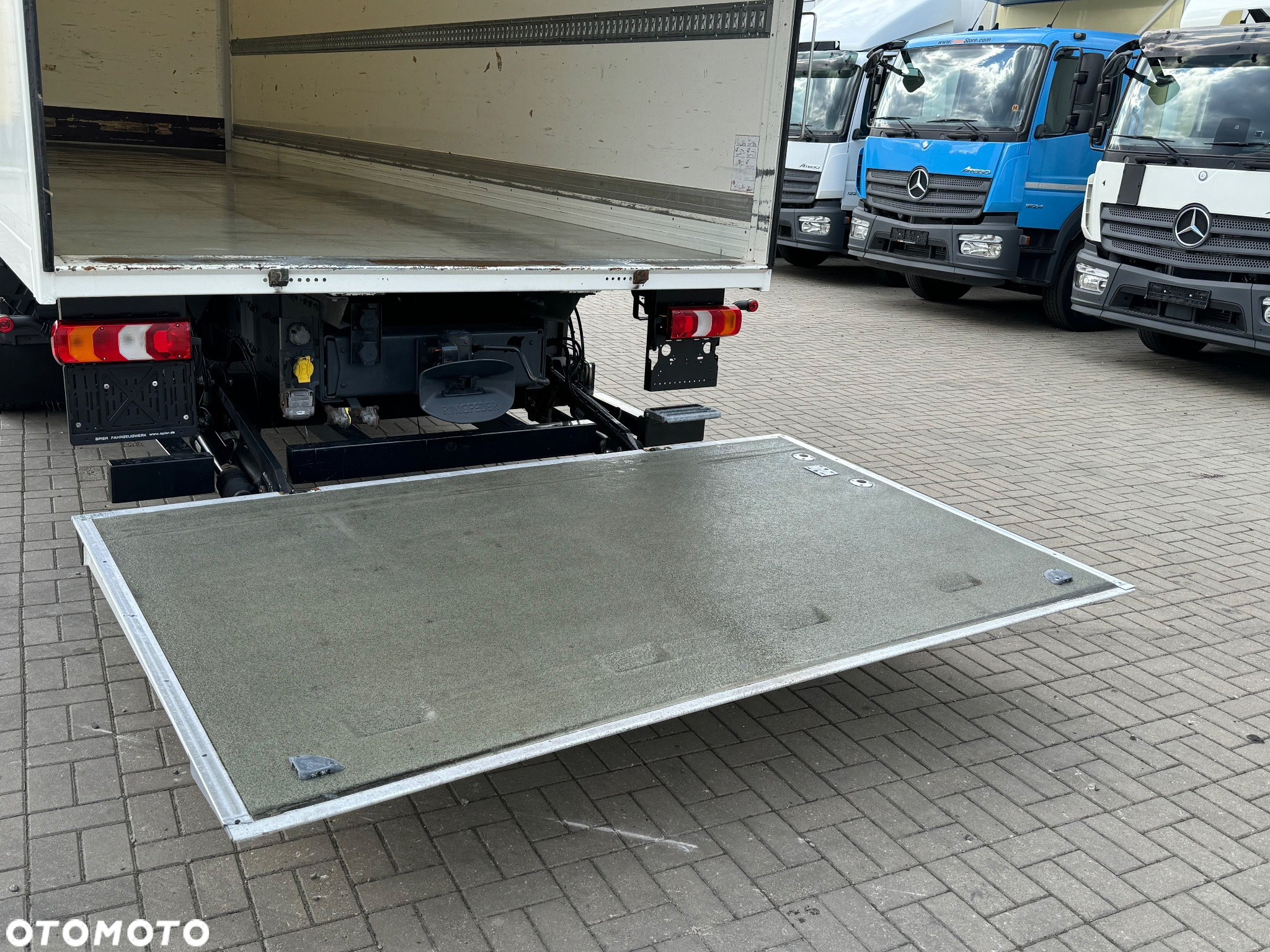Mercedes-Benz ATEGO 1230 KONTENER 7.50m WINDA - 20