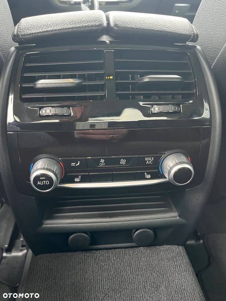 BMW Seria 5 530d xDrive - 10