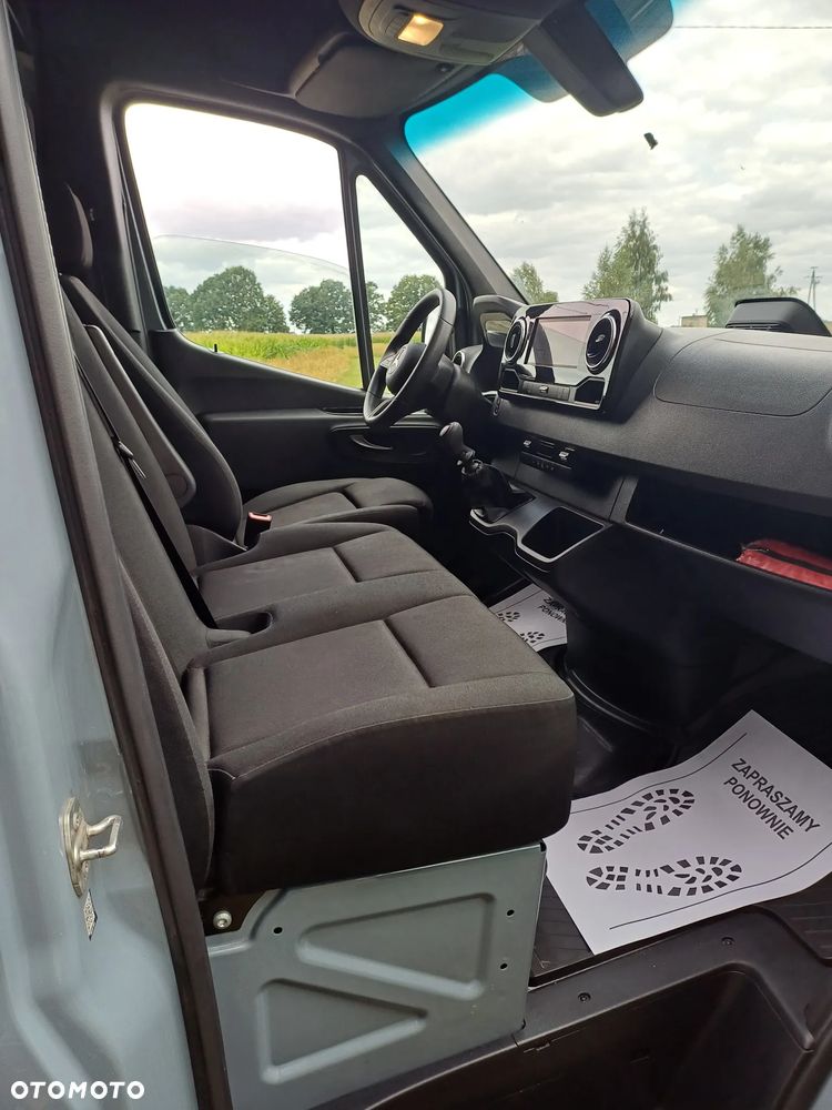 Mercedes-Benz SPRINTER - 21