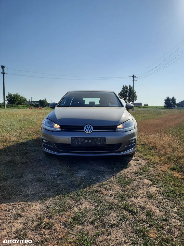 Volkswagen Golf 2.0 TDI BlueMotion Technology Edition - 1