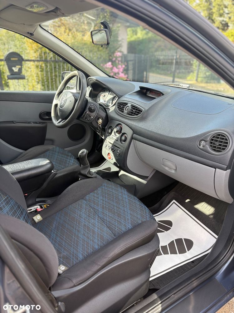 Renault Clio 1.2 16V Expression - 23