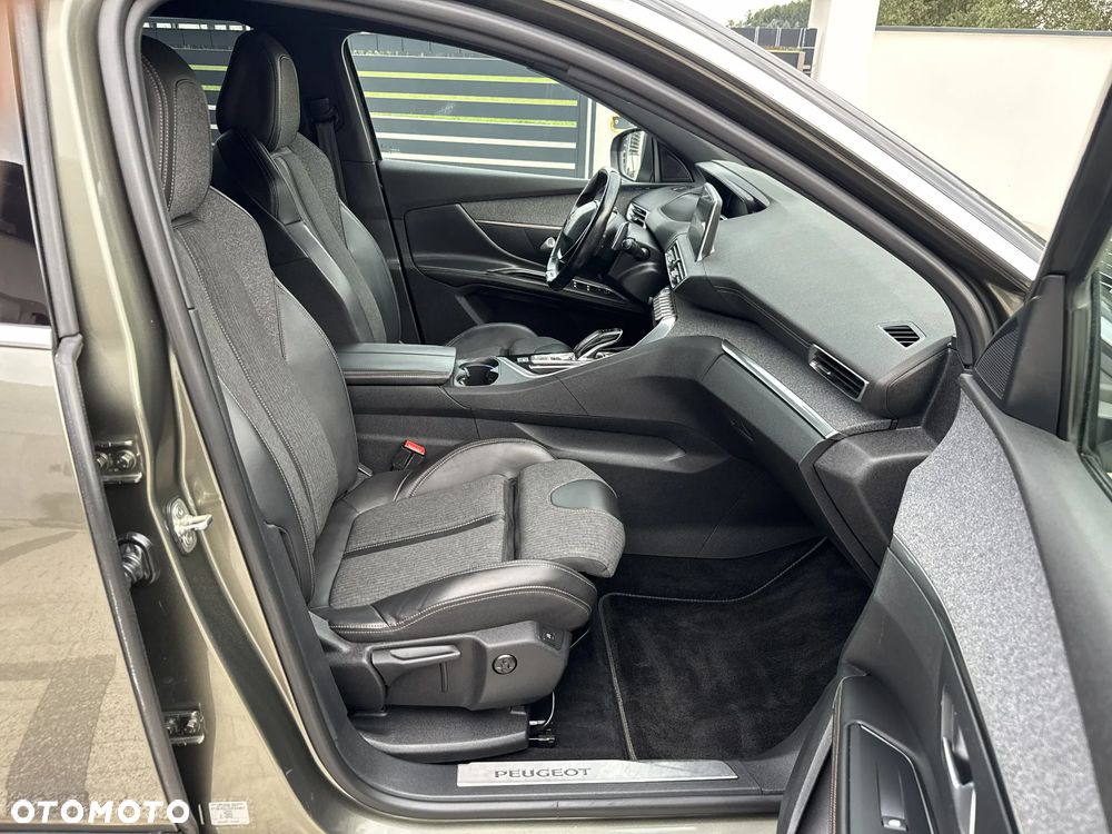 Peugeot 5008 - 25